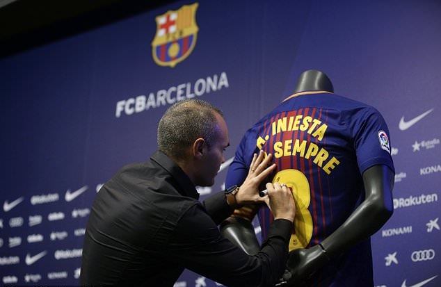 Andres Iniesta ký ‘hợp đồng trọn đời’ với Barcelona ảnh 1